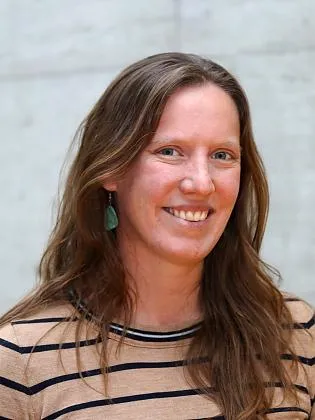 Portrait of Kelly Swarts.