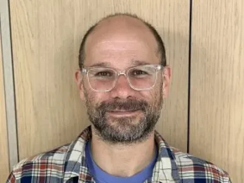 Portrait of Andrew Kern.